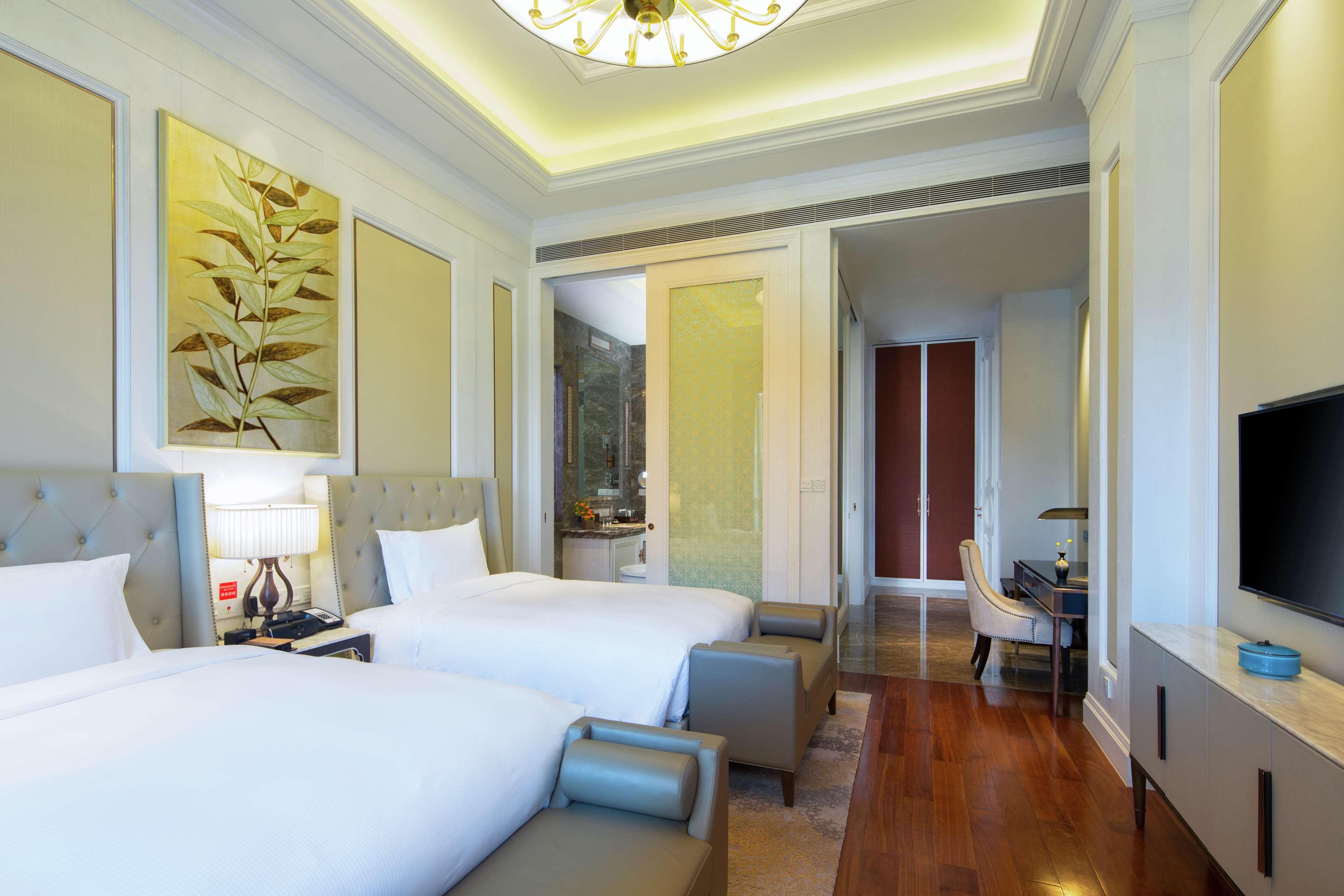 Hilton Yuxi Fuxian Lake Chengjiang  Zewnętrze zdjęcie