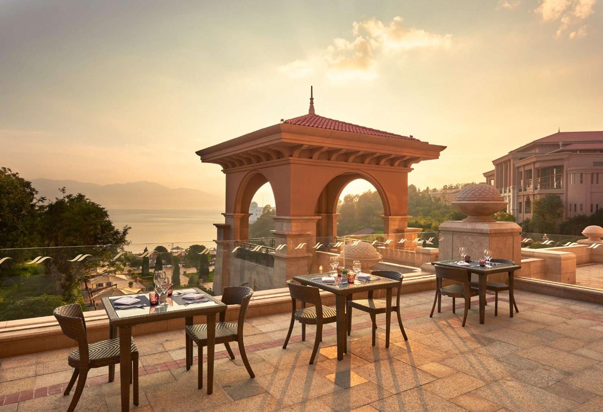 Hilton Yuxi Fuxian Lake Chengjiang  Zewnętrze zdjęcie